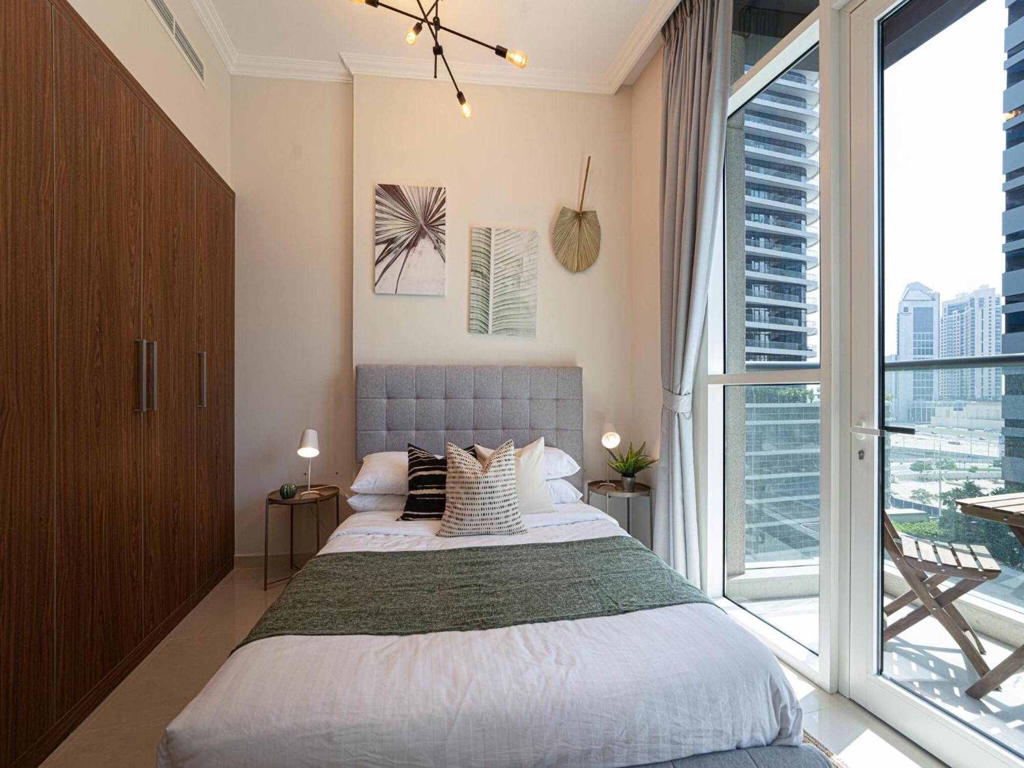 Luxe Apartments Near Dubai Mall Burj Khalifa Pool Gym Parking Exterior foto