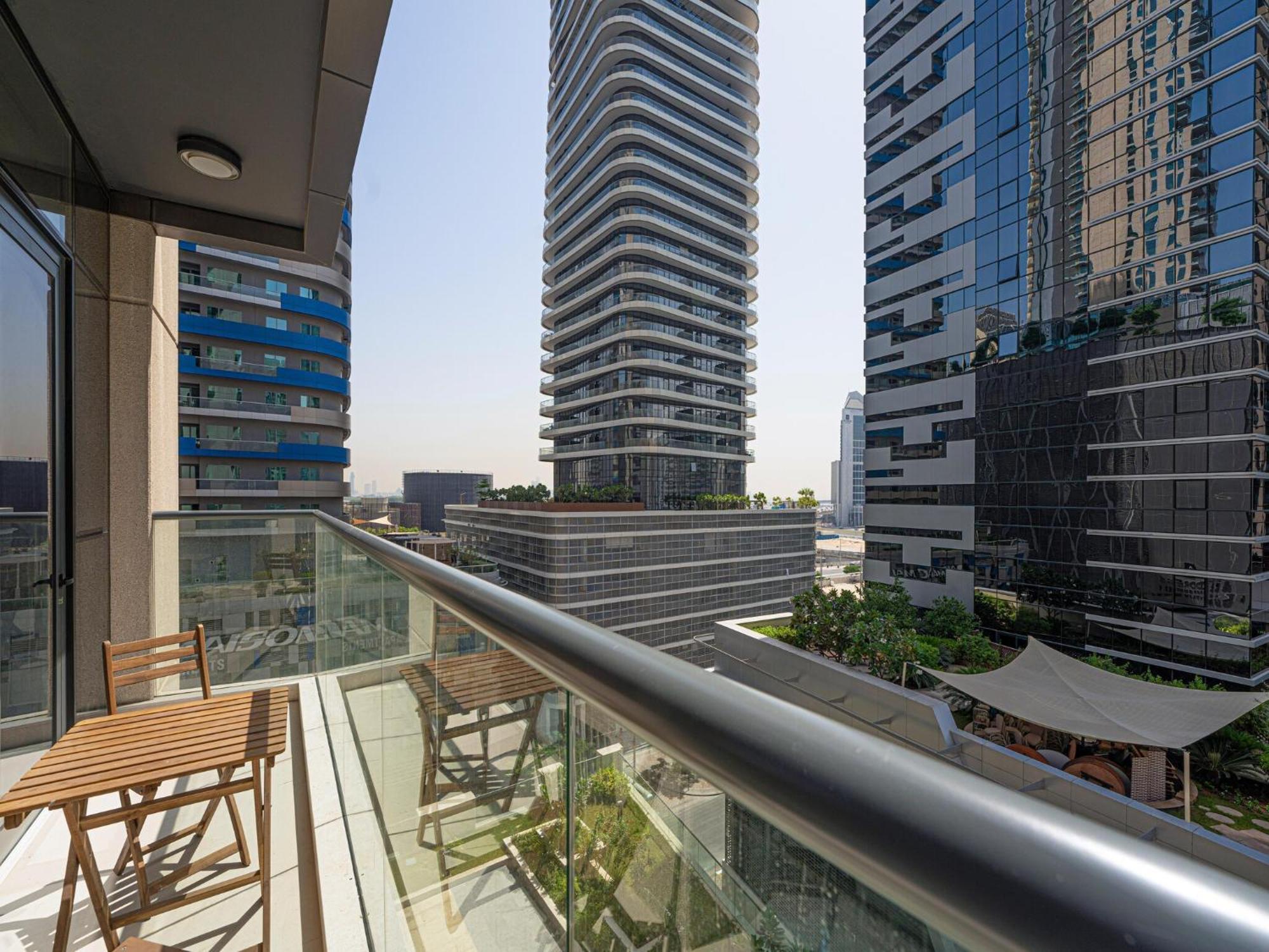 Luxe Apartments Near Dubai Mall Burj Khalifa Pool Gym Parking Exterior foto