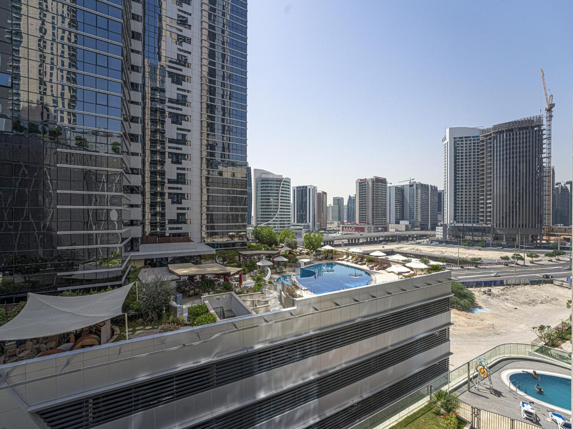 Luxe Apartments Near Dubai Mall Burj Khalifa Pool Gym Parking Exterior foto